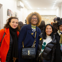 Charity exhibition with "VISION DUMONDE ",virtual version